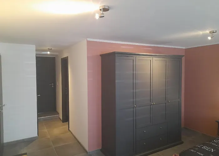 Chez Francis Bed and Breakfast 3*